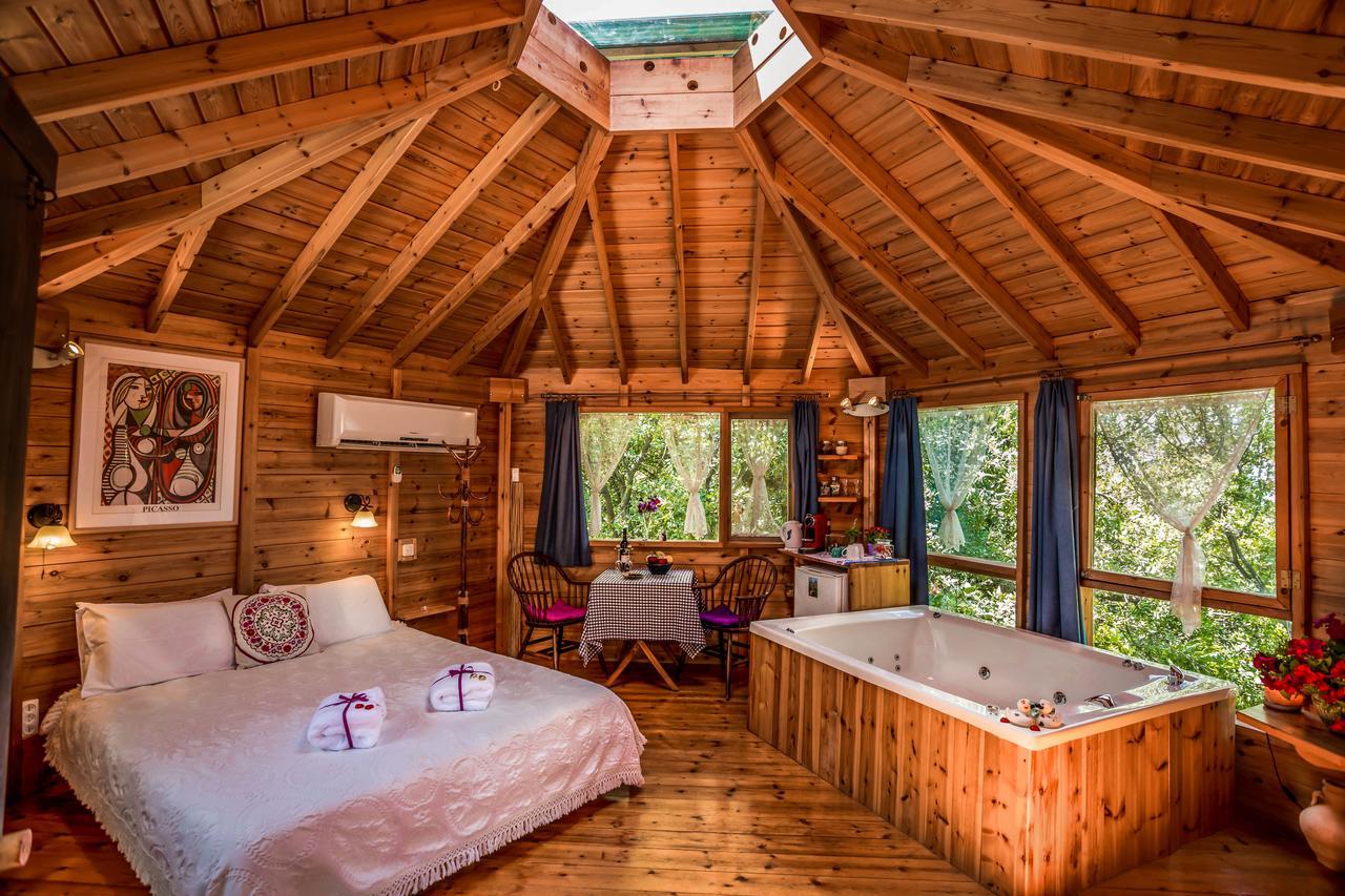 Spa In The Woods - B&B In Amirim Eksteriør bilde
